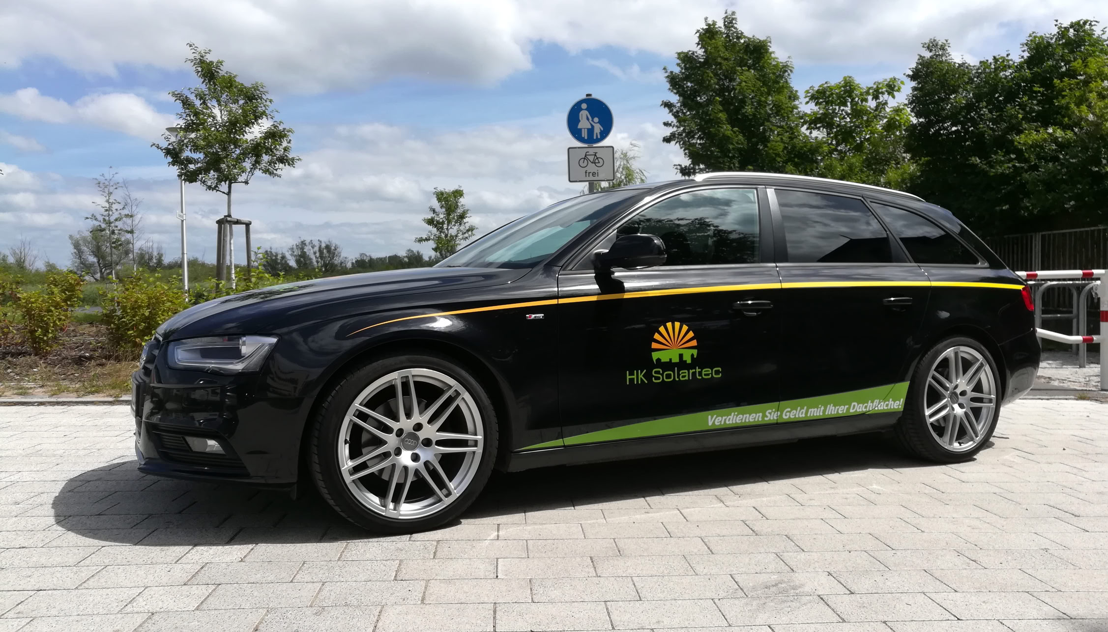 fahrzeugbeschriftung-mit-digitaldruckfolie